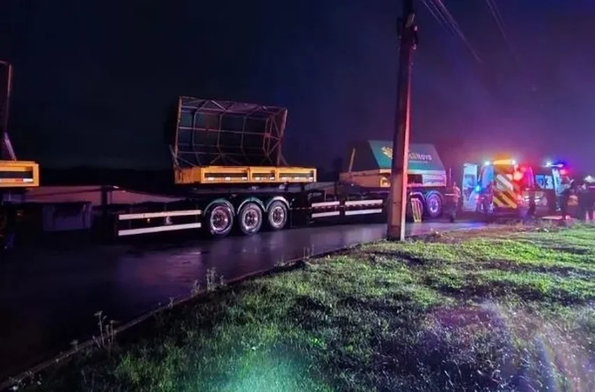 Homem morre prensado por tampa de carreta na BR-280 em São Francisco do Sul