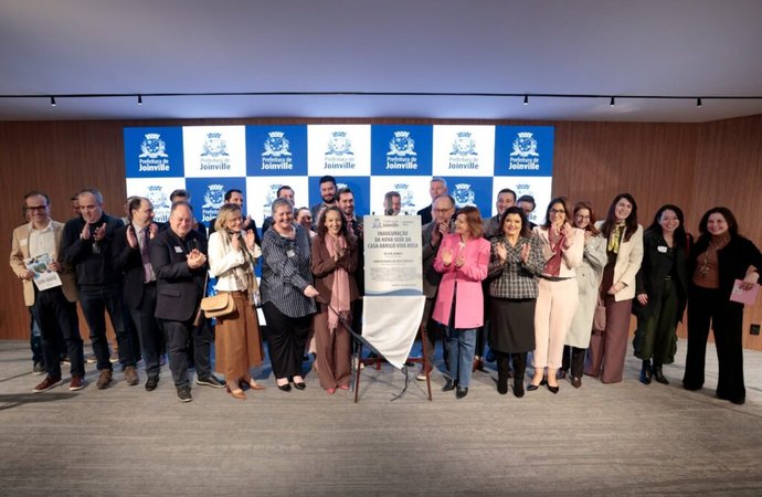 Prefeitura de Joinville inaugura nova sede da Casa Abrigo Viva Rosa para mulheres vítimas de violência