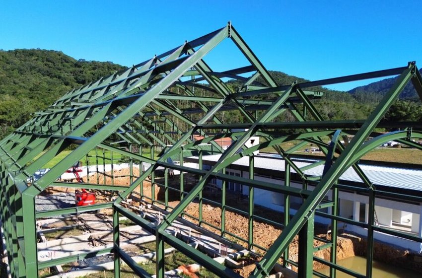 Após Processo Administrativo, penalidades e multa por descumprimento do contrato, Prefeitura extingue contrato com empresa responsável pela obra do Palácio das Orquídeas