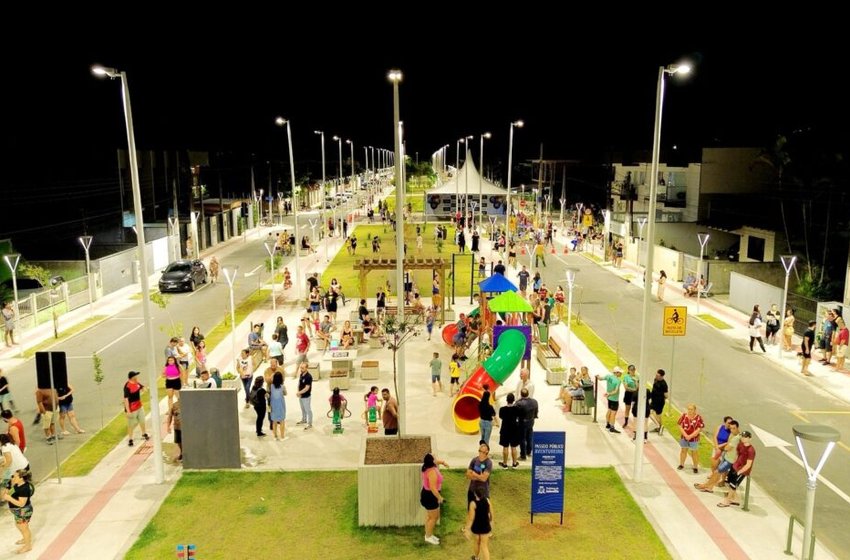Bairro Aventureiro ganha grande Passeio Público com estrutura para convivência e lazer