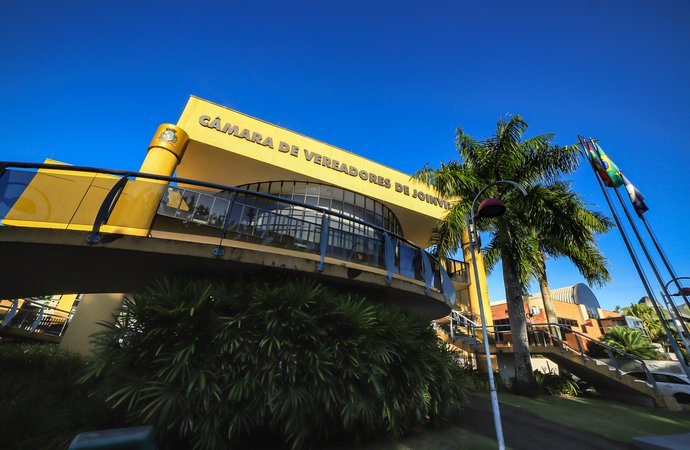 Câmara de Joinville elimina uso de papel e se torna 100% digital a partir de segunda-feira
