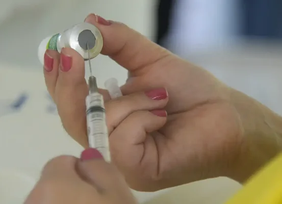 Campanha de vacinação contra a gripe começa nesta segunda