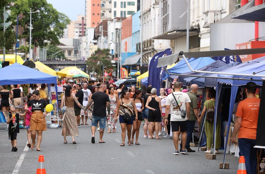 Domingo tem arte, cultura e compras na Feira do Príncipe no Centro