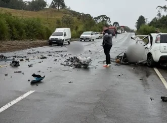 Duas pessoas morrem em grave acidente na Serra Dona Francisca, em Joinville