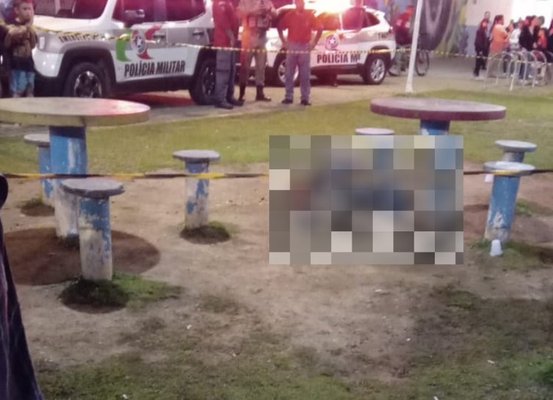 Homem é morto a tiros na Rua Theonesto Westrupp em Joinville