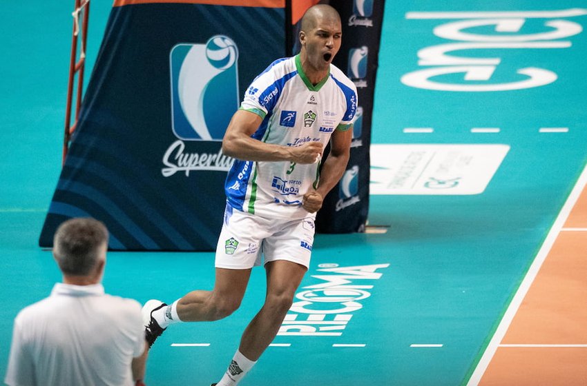 Joinville Vôlei encara neste domingo primeiro desafio pelas quartas de final da Superliga
