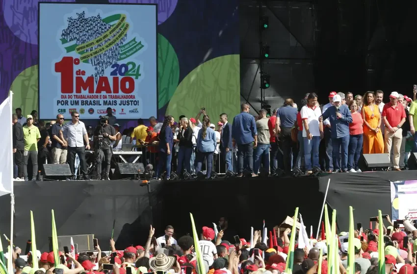 Lula sanciona lei que altera tabela do Imposto de Renda