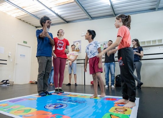 Projeto de Joinville contemplado pelo Programa de Incentivo à Cultura leva aulas de teatro a pacientes do SUS e está com inscrições abertas