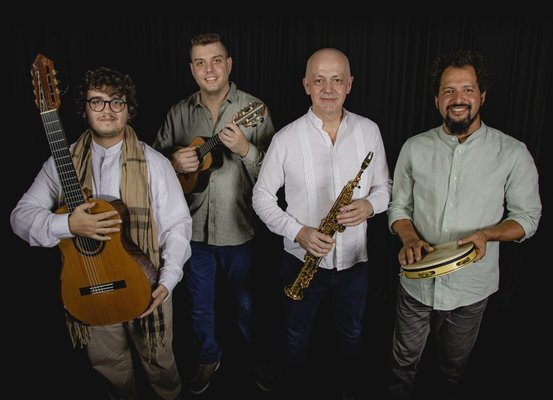 Quarteto de choro Chá de Cevada realiza apresentação gratuita em São Francisco do Sul neste domingo
