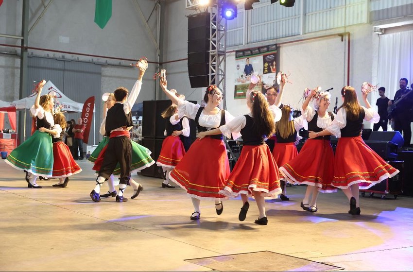 Tombo da polenta, desfiles e música: confira a programação completa da VinVeneto 2025