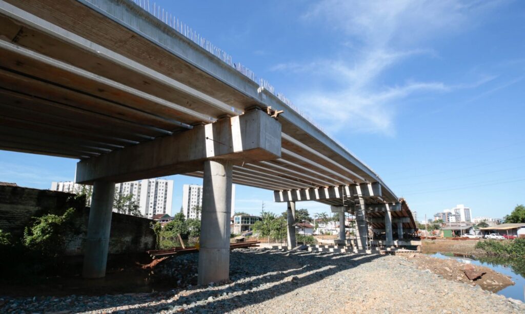 Prefeitura de Joinville começa estruturação e pavimentação do acesso à Ponte Albertinho Bornschein