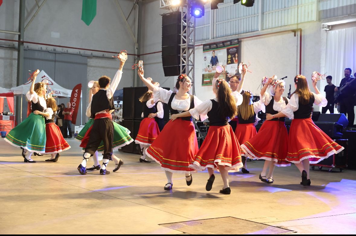 Tombo da polenta, desfiles e música: confira a programação completa da VinVeneto 2025